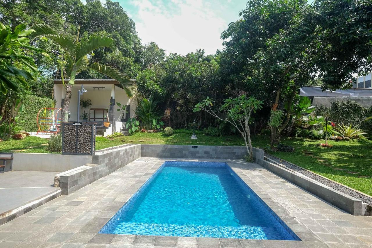 Sareh Villa By The Lavana Semarang Exteriör bild