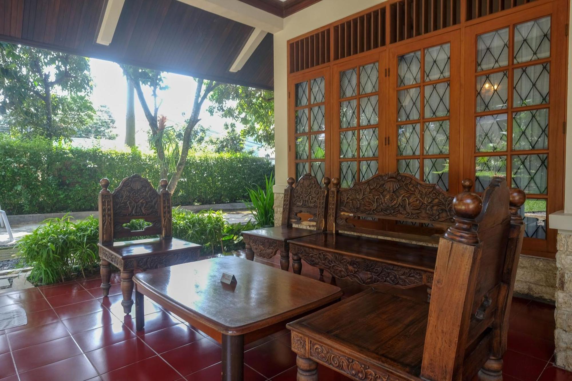 Sareh Villa By The Lavana Semarang Exteriör bild